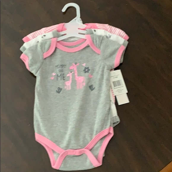 WeePlay Other - 3 pack bundle of baby girl bodysuits